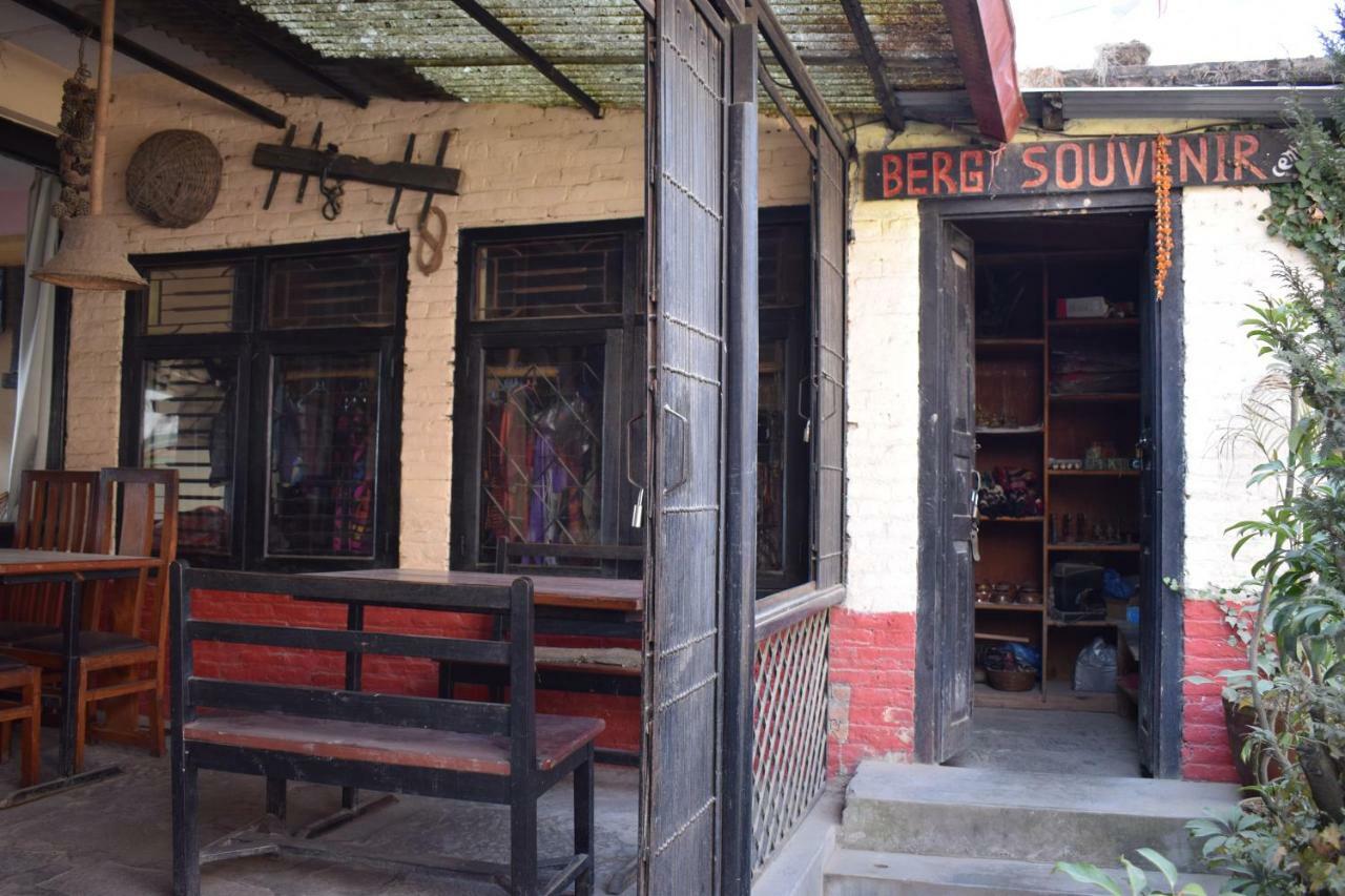 Berg House Cafe And Hotel นาการ์ก็อต ภายนอก รูปภาพ